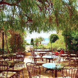 hotel-royal-bon-repos.fr-provencehotel.com/